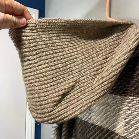 Mary Firenze Striped Long Sweater Medium size - Picture 8 of 13